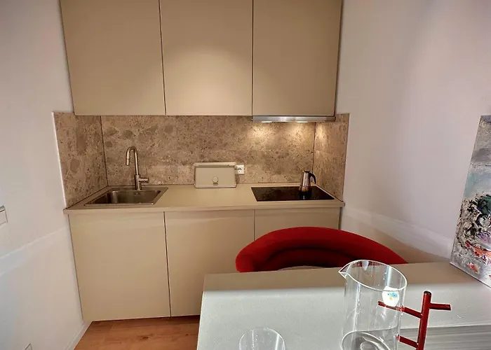 Apartment Stylisches See-studio Mit Badezugang&garten *