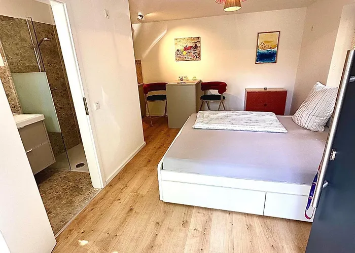 Stylisches See-studio Mit Badezugang&garten Apartment *